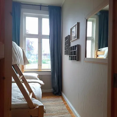 Daire Fru Sols Hus Farsund