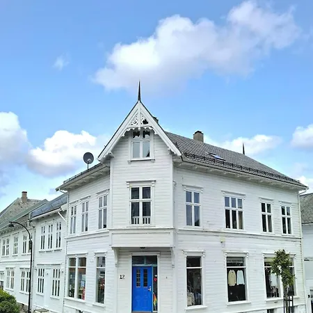 Fru Sols Hus *