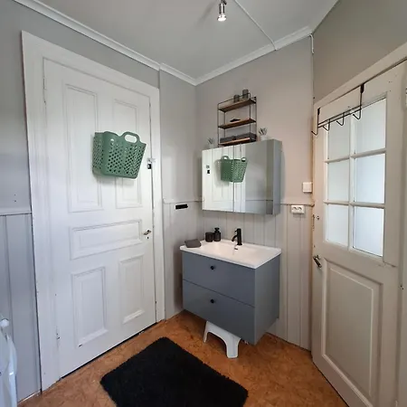 Fru Sols Hus * Farsund
